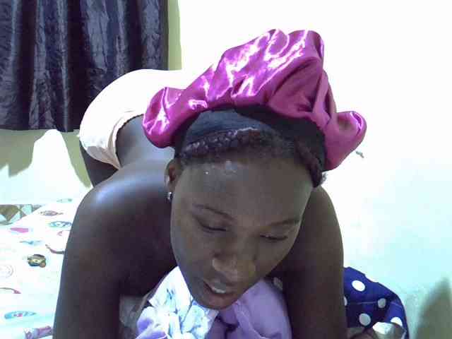 sexxy-maya1 webcam