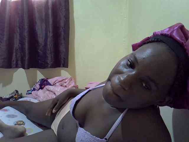 sexxy-maya1 webcam