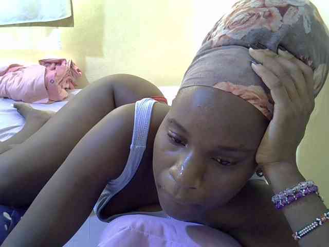 sexxy-maya1 webcam