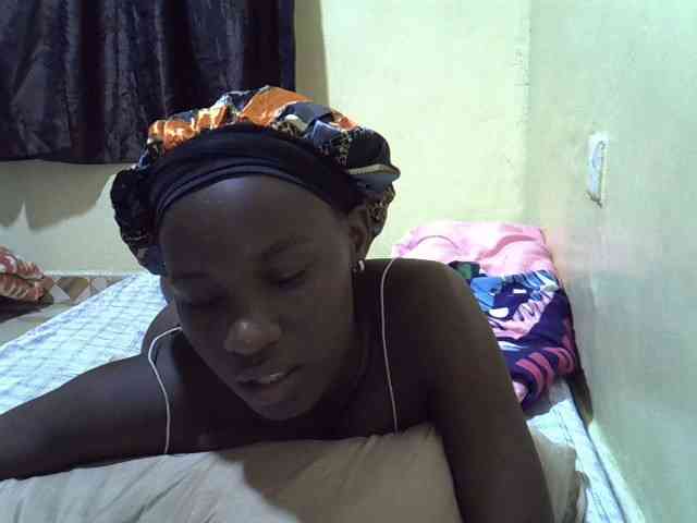 sexxy-maya1 webcam