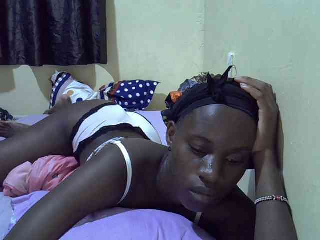 sexxy-maya1 webcam