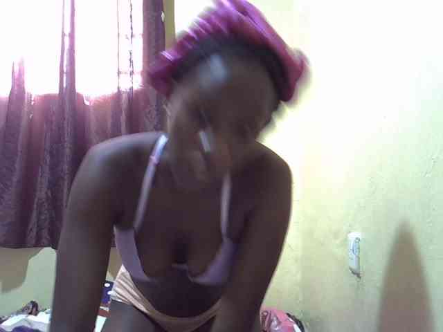 sexxy-maya1 webcam