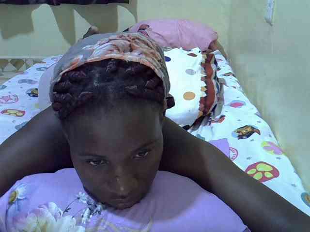 sexxy-maya1 webcam