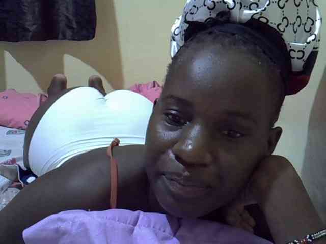 sexxy-maya1 webcam