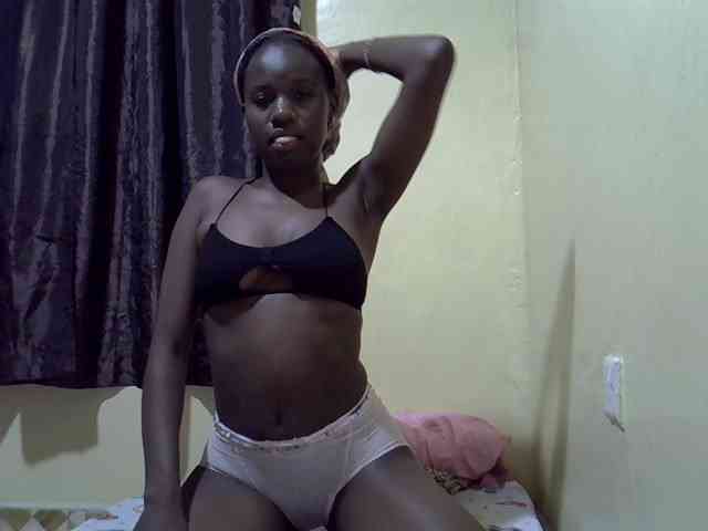 sexxy-maya1 webcam