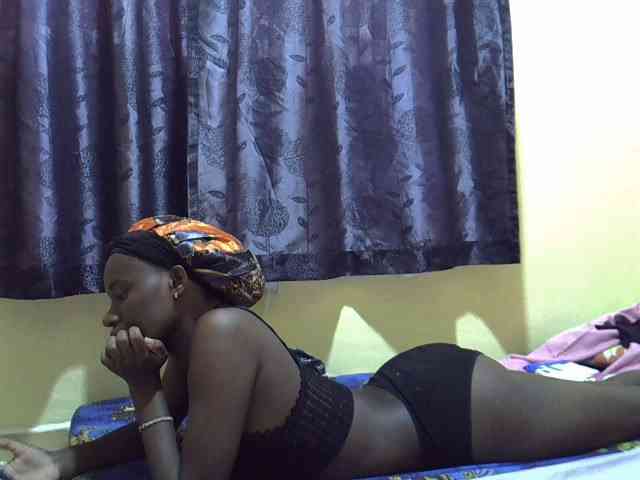 sexxy-maya1 webcam