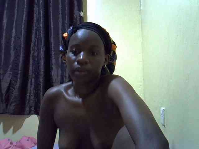 sexxy-maya1 webcam