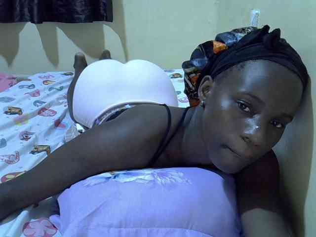 sexxy-maya1 webcam