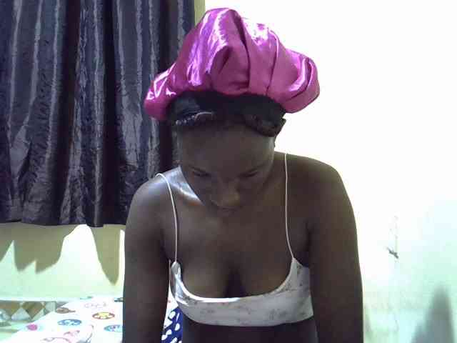 sexxy-maya1 webcam