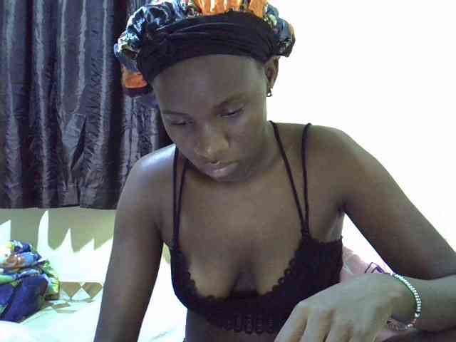 sexxy-maya1 webcam