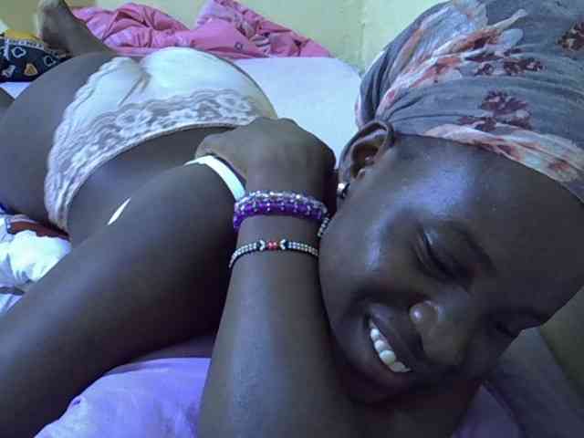 sexxy-maya1 webcam