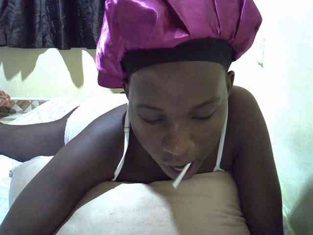 sexxy-maya1 webcam