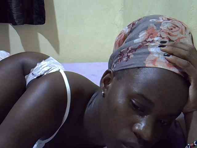 sexxy-maya1 webcam
