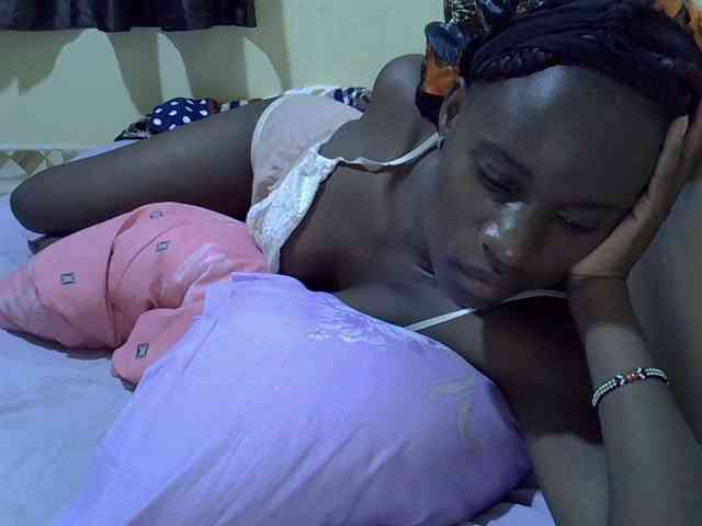 sexxy-maya1 webcam