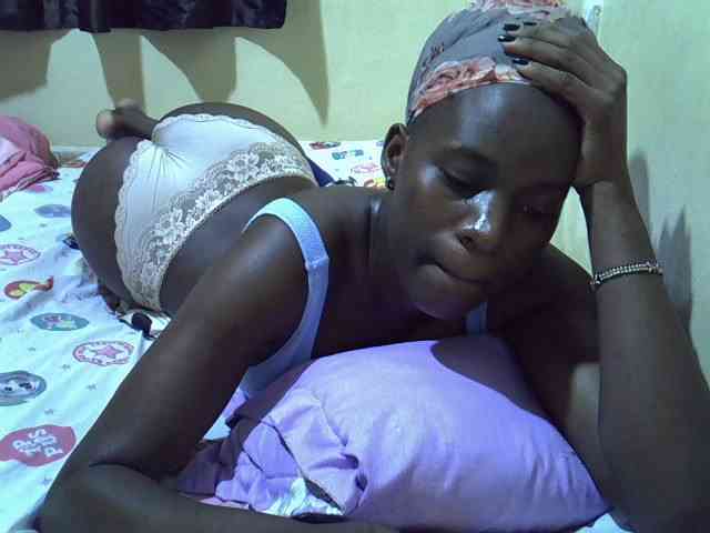 sexxy-maya1 webcam
