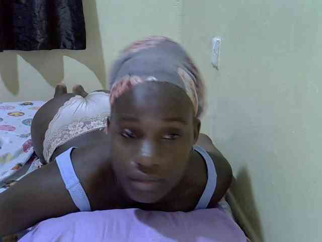 sexxy-maya1 webcam