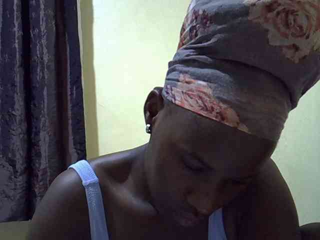 sexxy-maya1 webcam