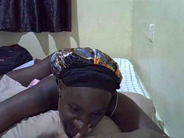 sexxy-maya1 webcam