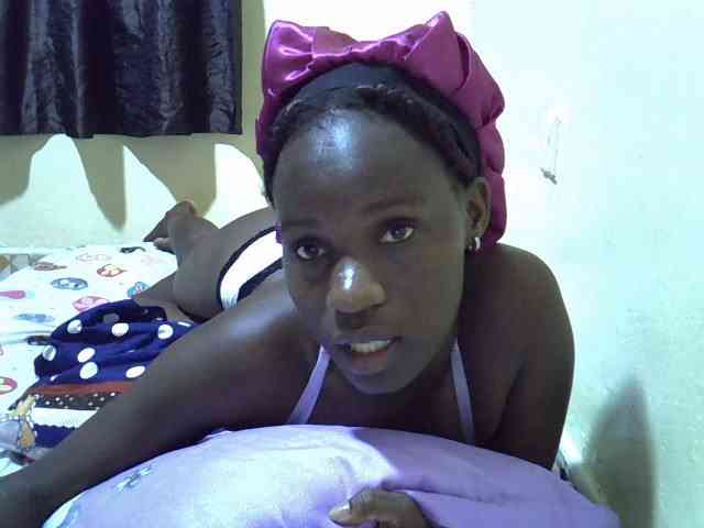sexxy-maya1 webcam