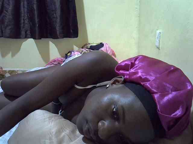 sexxy-maya1 webcam