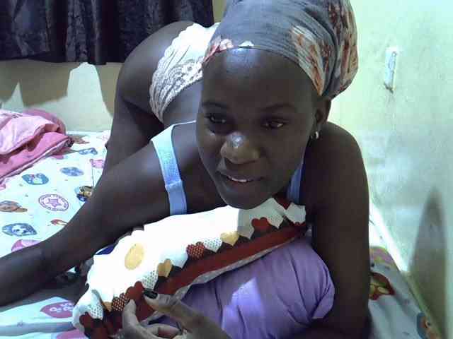sexxy-maya1 webcam