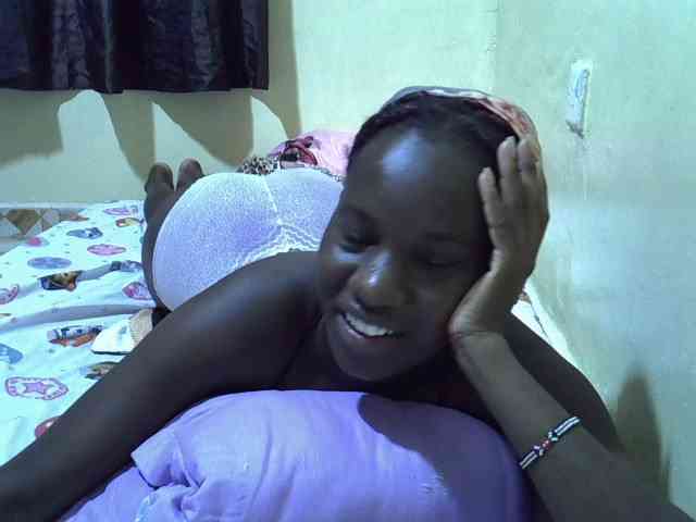 sexxy-maya1 webcam