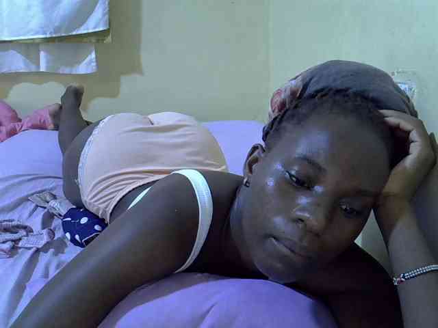 sexxy-maya1 webcam