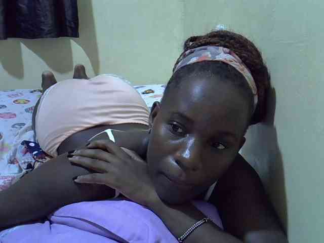 sexxy-maya1 webcam