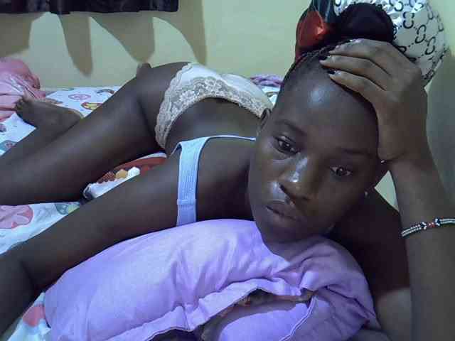 sexxy-maya1 webcam