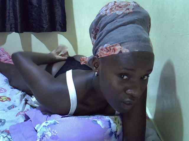 sexxy-maya1 webcam