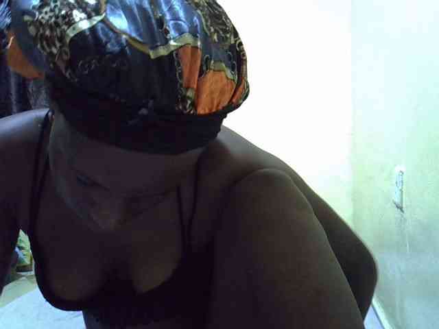 sexxy-maya1 webcam