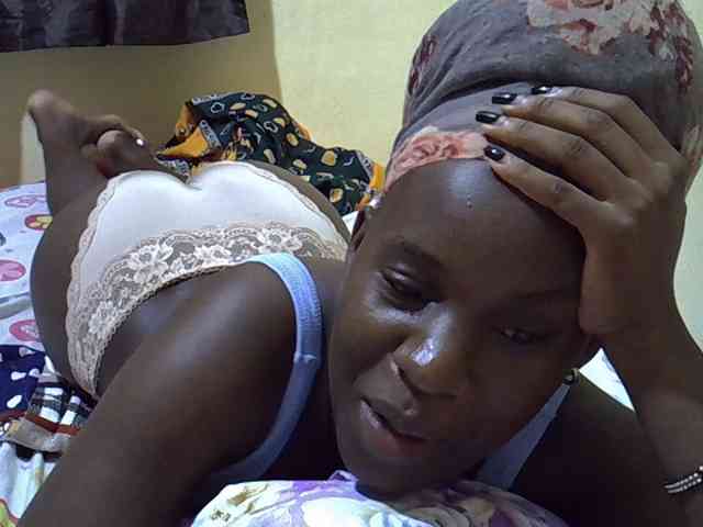 sexxy-maya1 webcam