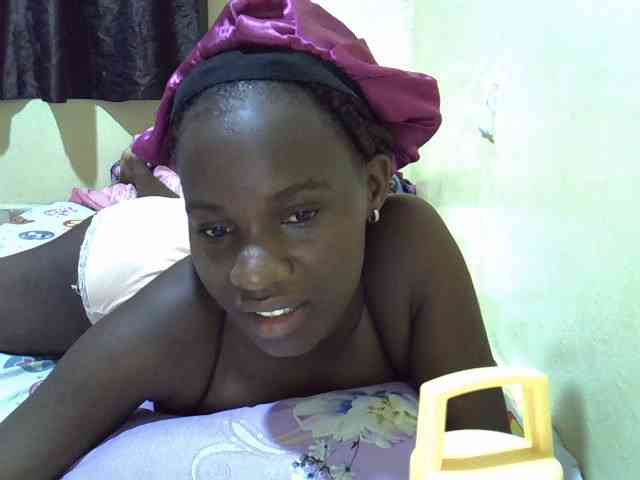 sexxy-maya1 webcam