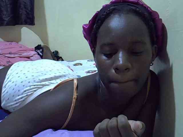 sexxy-maya1 webcam