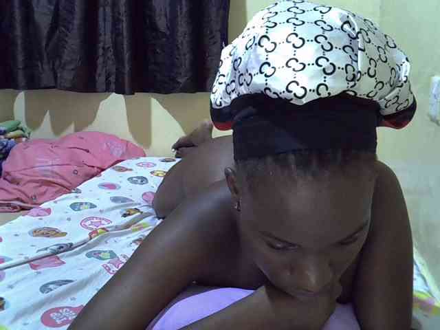 sexxy-maya1 webcam
