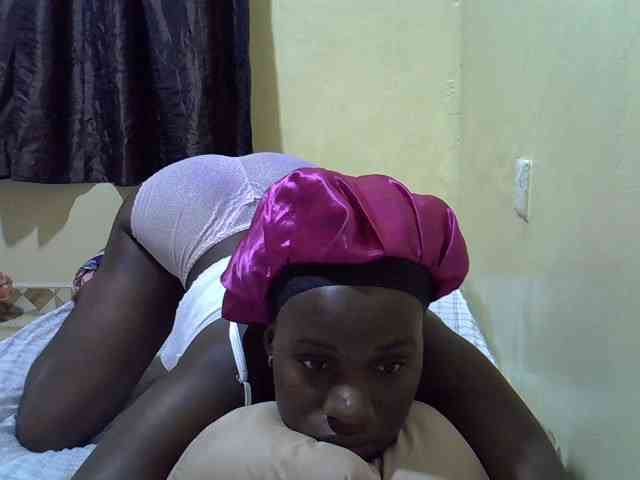 sexxy-maya1 webcam