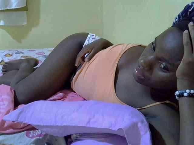 sexxy-maya1 webcam