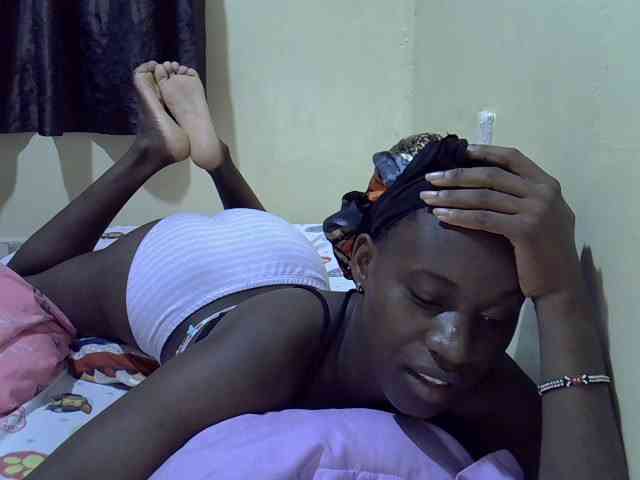 sexxy-maya1 webcam