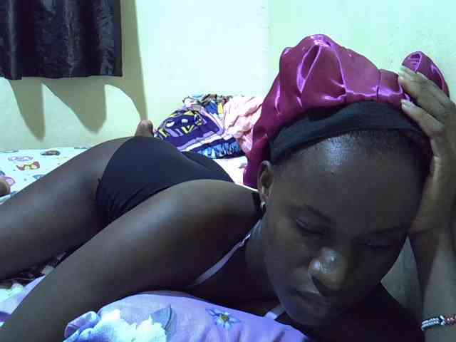 sexxy-maya1 webcam