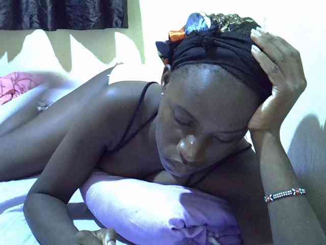 sexxy-maya1 webcam