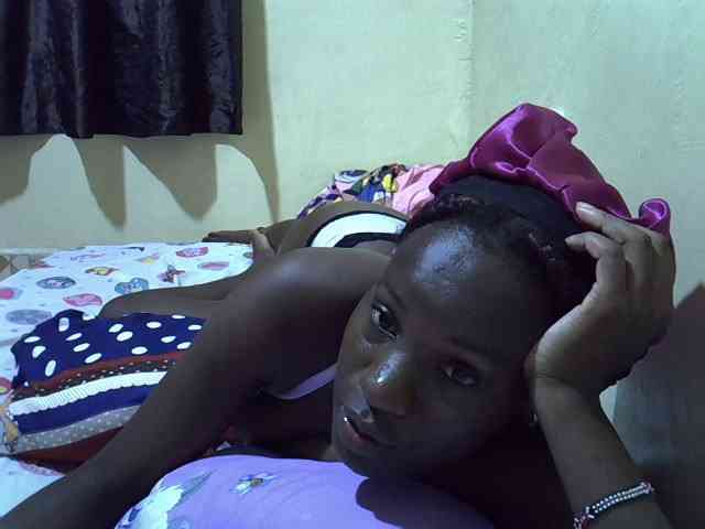 sexxy-maya1 webcam