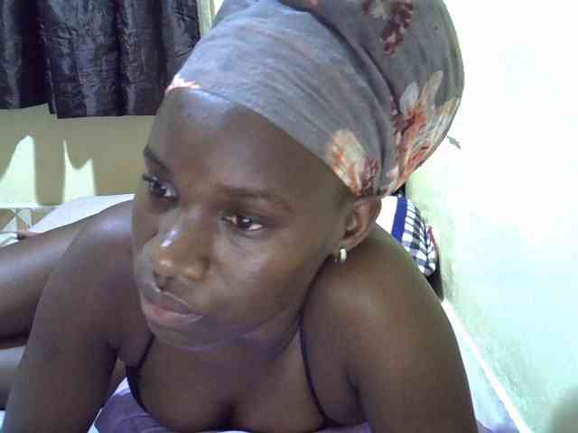 sexxy-maya1 webcam