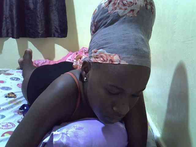 sexxy-maya1 webcam