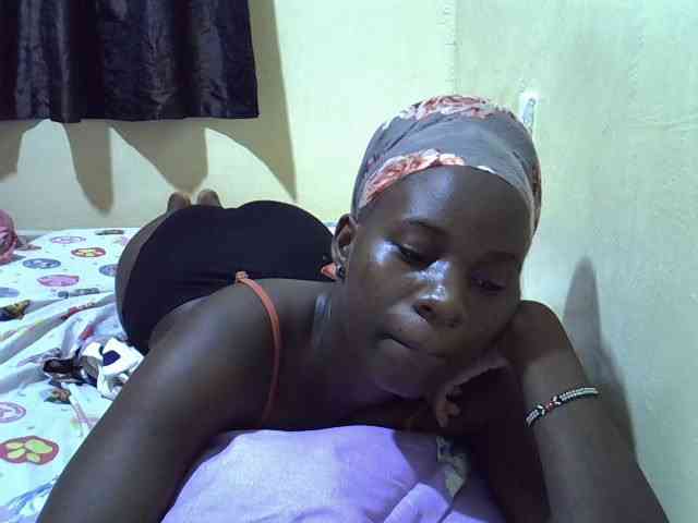 sexxy-maya1 webcam