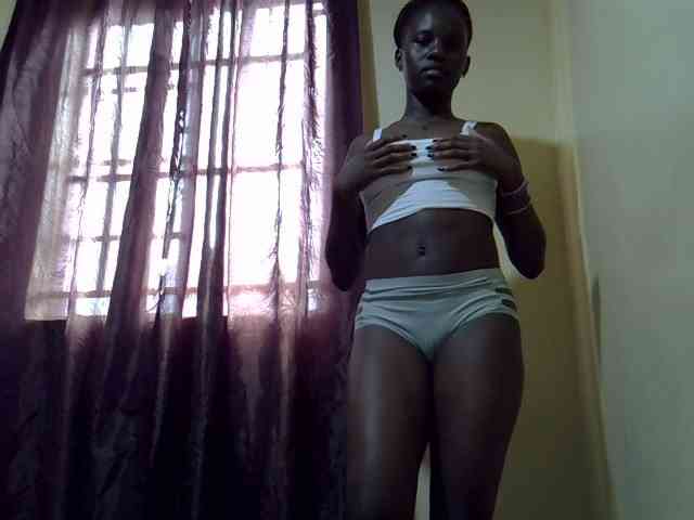 sexxy-maya1 webcam