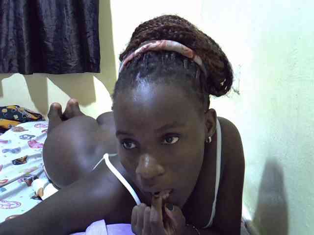 sexxy-maya1 webcam