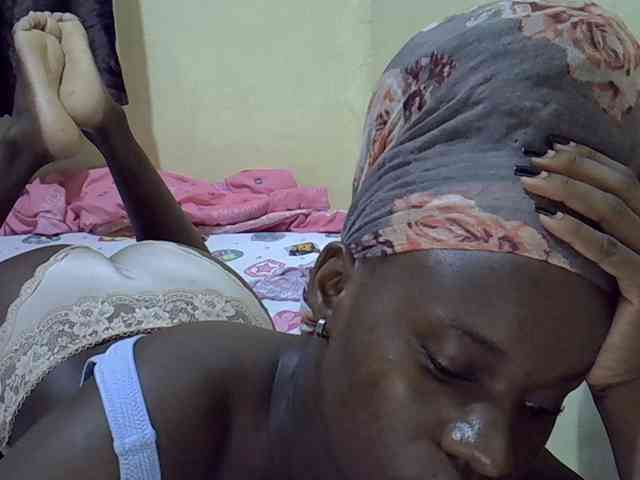 sexxy-maya1 webcam