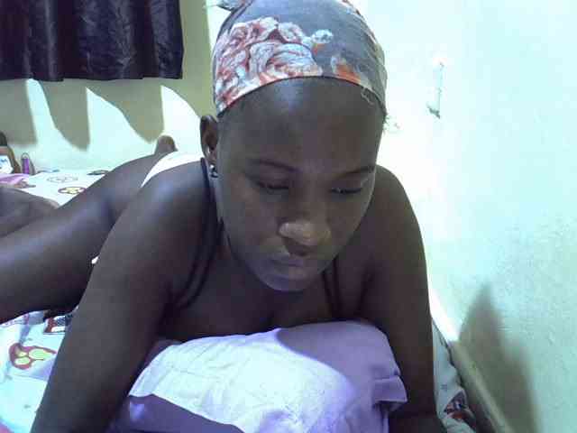 sexxy-maya1 webcam
