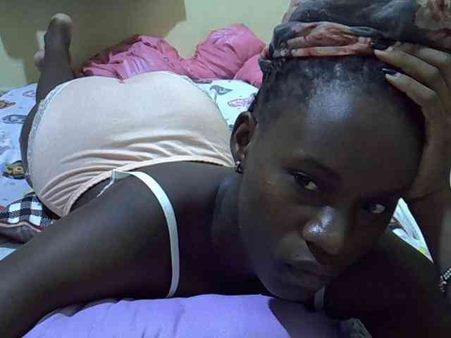 sexxy-maya1 webcam