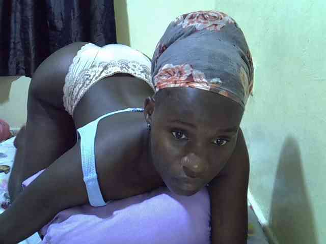 sexxy-maya1 webcam